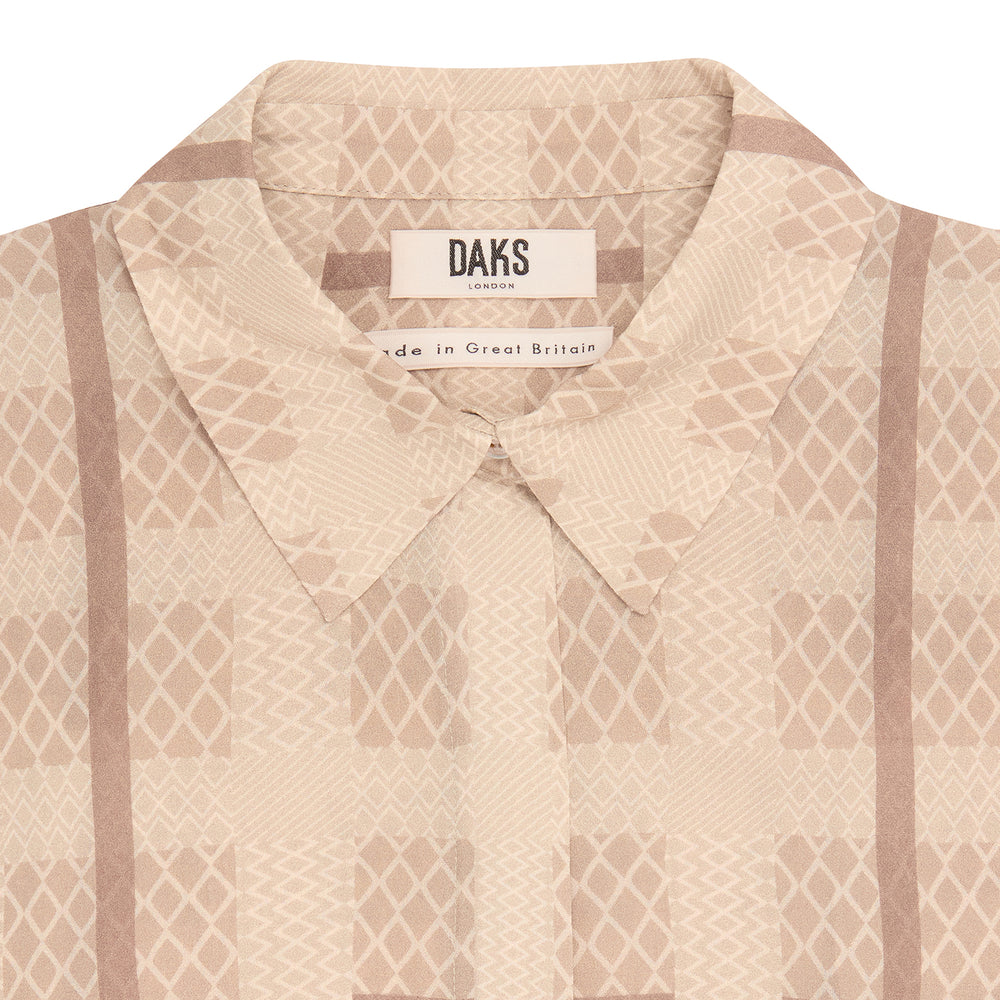 
                      
                        Geo Check Woven Blouse DAKS L
                      
                    