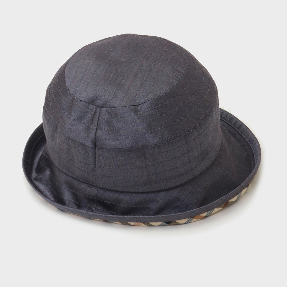 
                      
                        Silk Yarn-dyed Stitch Hat
                      
                    