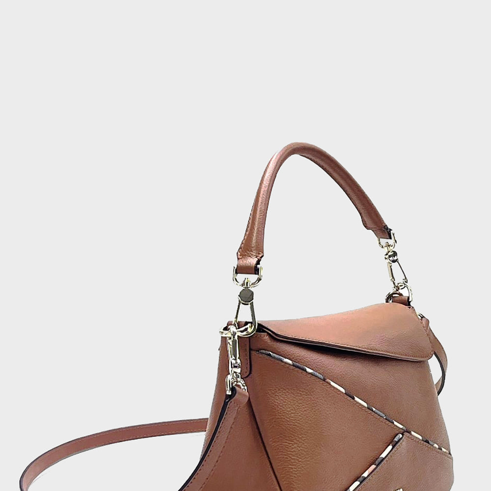 
                      
                        House Check Piping Shoulder Bag
                      
                    