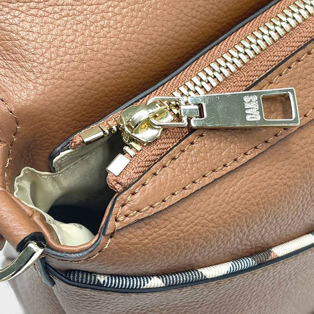 
                      
                        House Check Piping Shoulder Bag
                      
                    